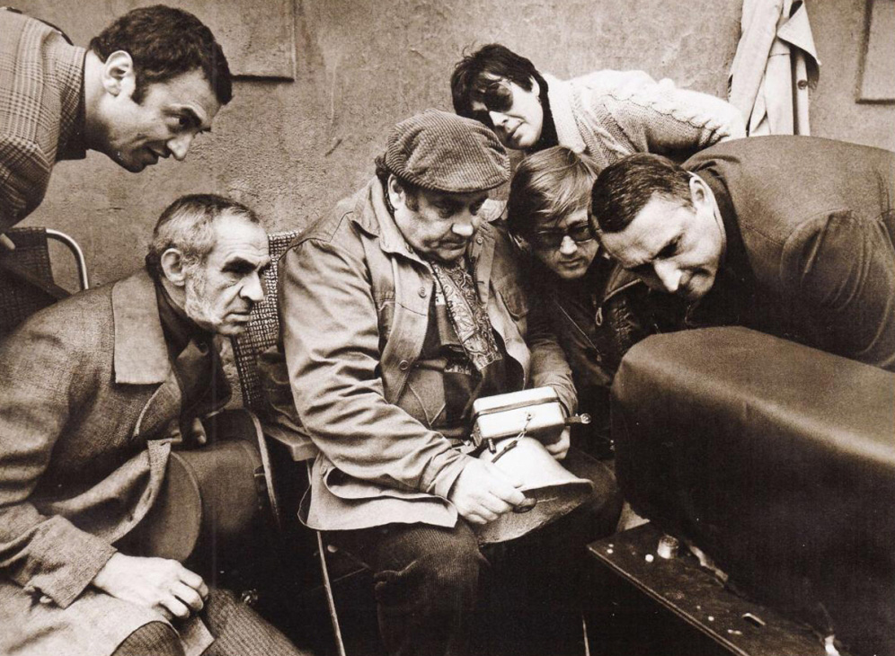 ����������