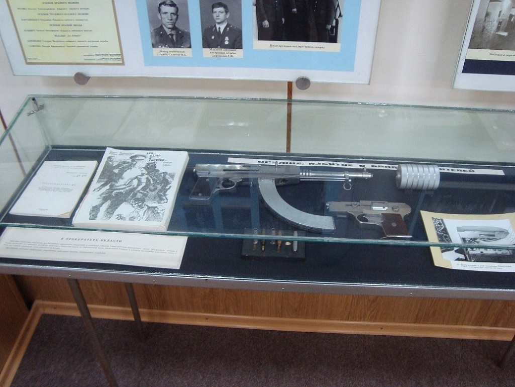 ����������