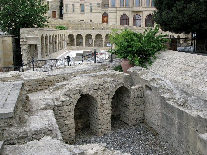 ����������