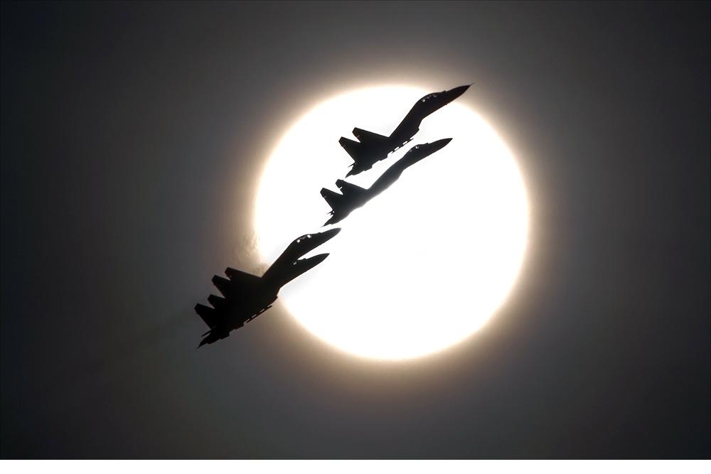 ����������