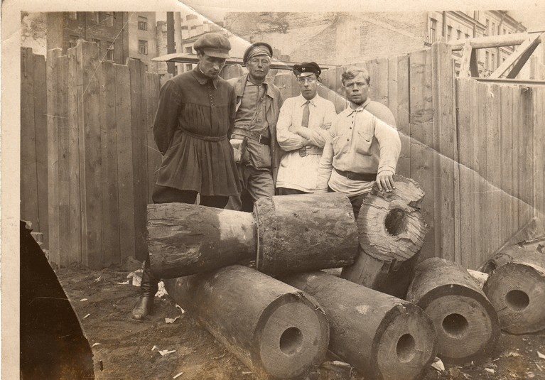 ����������