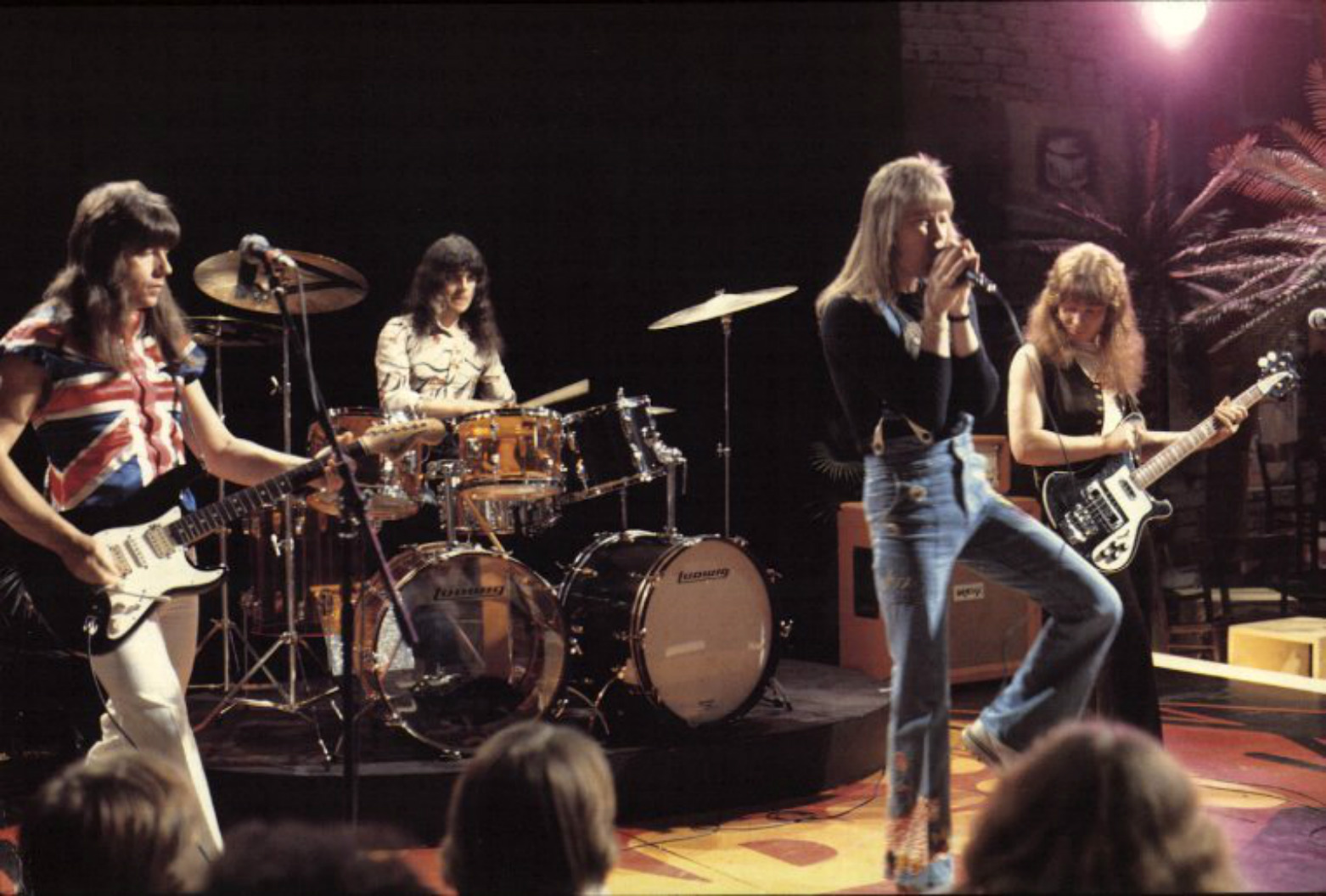 ����������