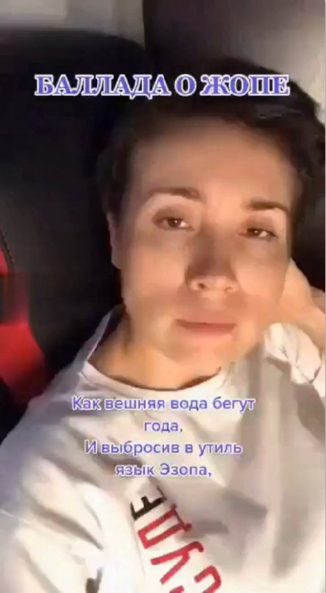 ����������