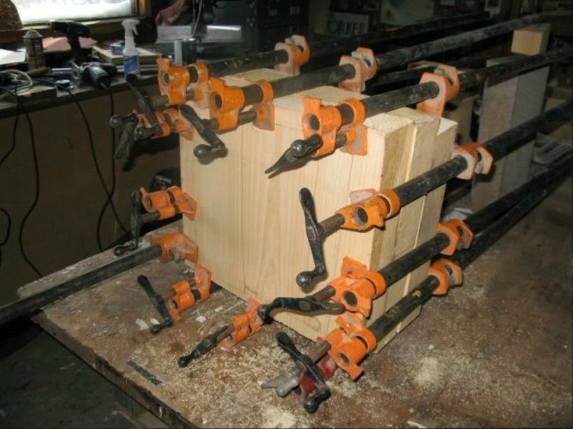 ����������