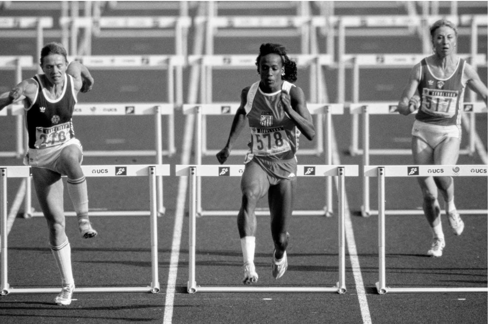 ����������