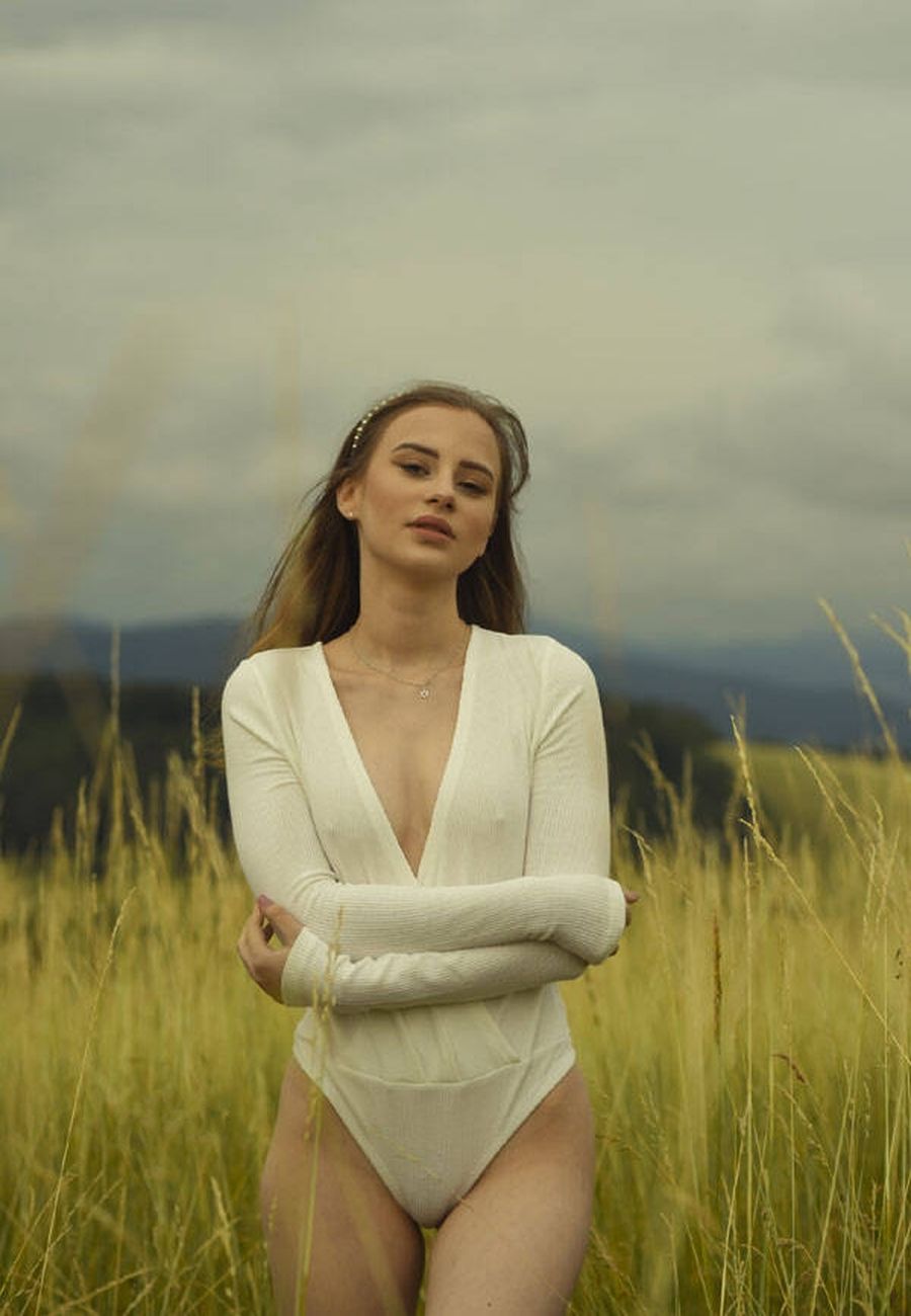 ����������